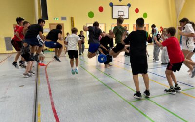 Schnupperstunde mit „Jump-O-Mania“ im Rahmen der Projektwoche „Alltagskompetenzen“ in Klasse 6